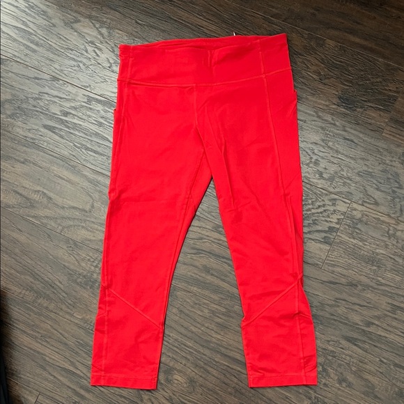 Lululemon Red crop Leggings - Picture 1 of 3